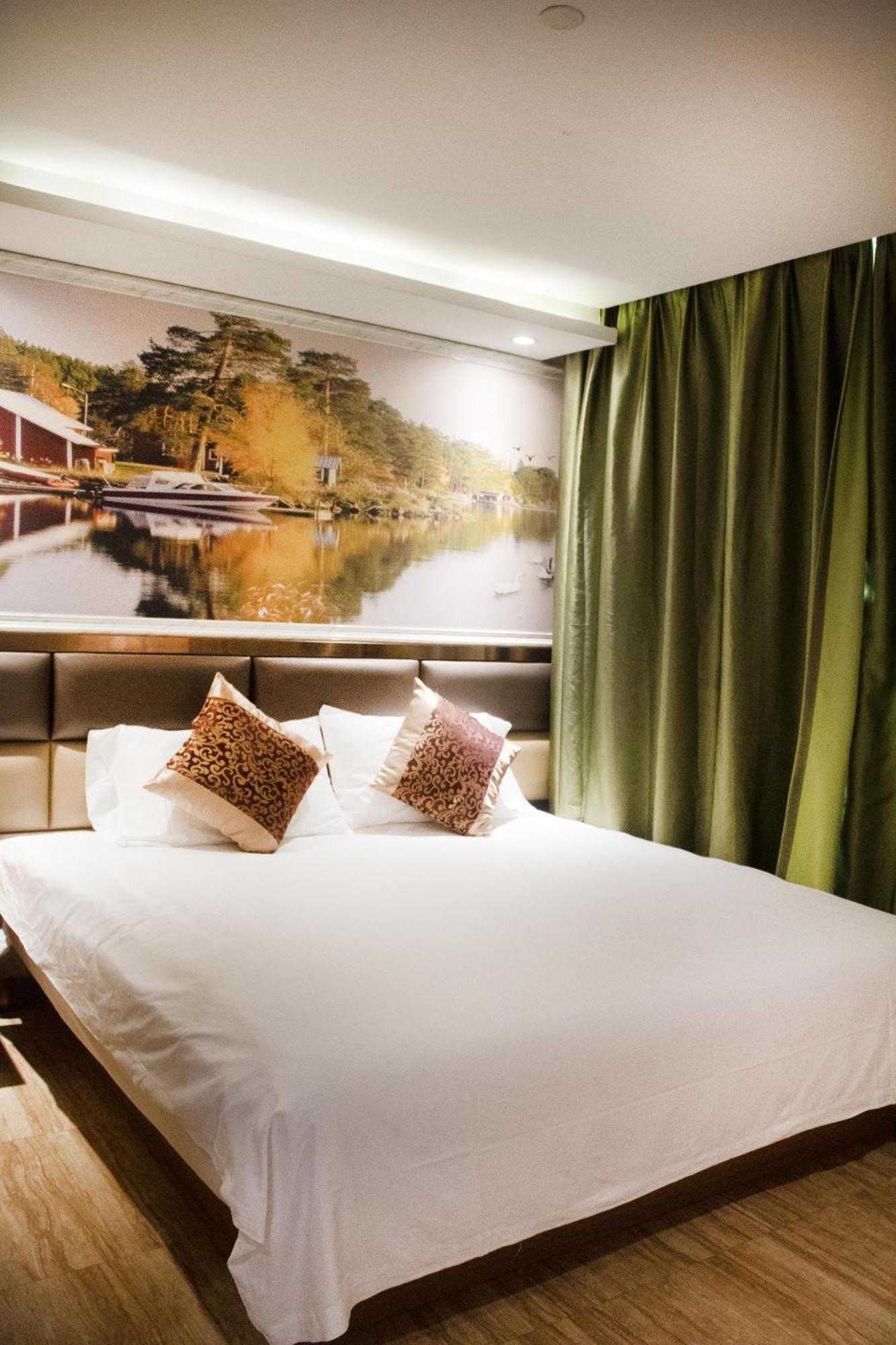 Boya Xiuyan Road Subway Station Branch - Near Hotel 3*